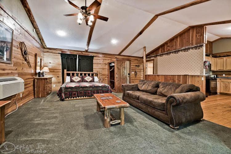 Secluded 2 Story Cabin Pool Wifi Smart Tvs Eureka Springs Exterior photo